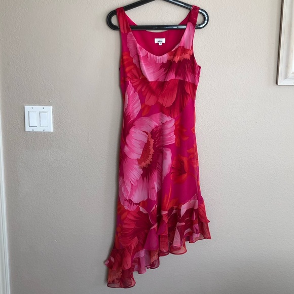 Anthropologie Dresses & Skirts - Anthropologie Mica pink and red floral dress
